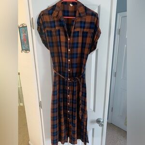 Perfect for fall midi shirt dress